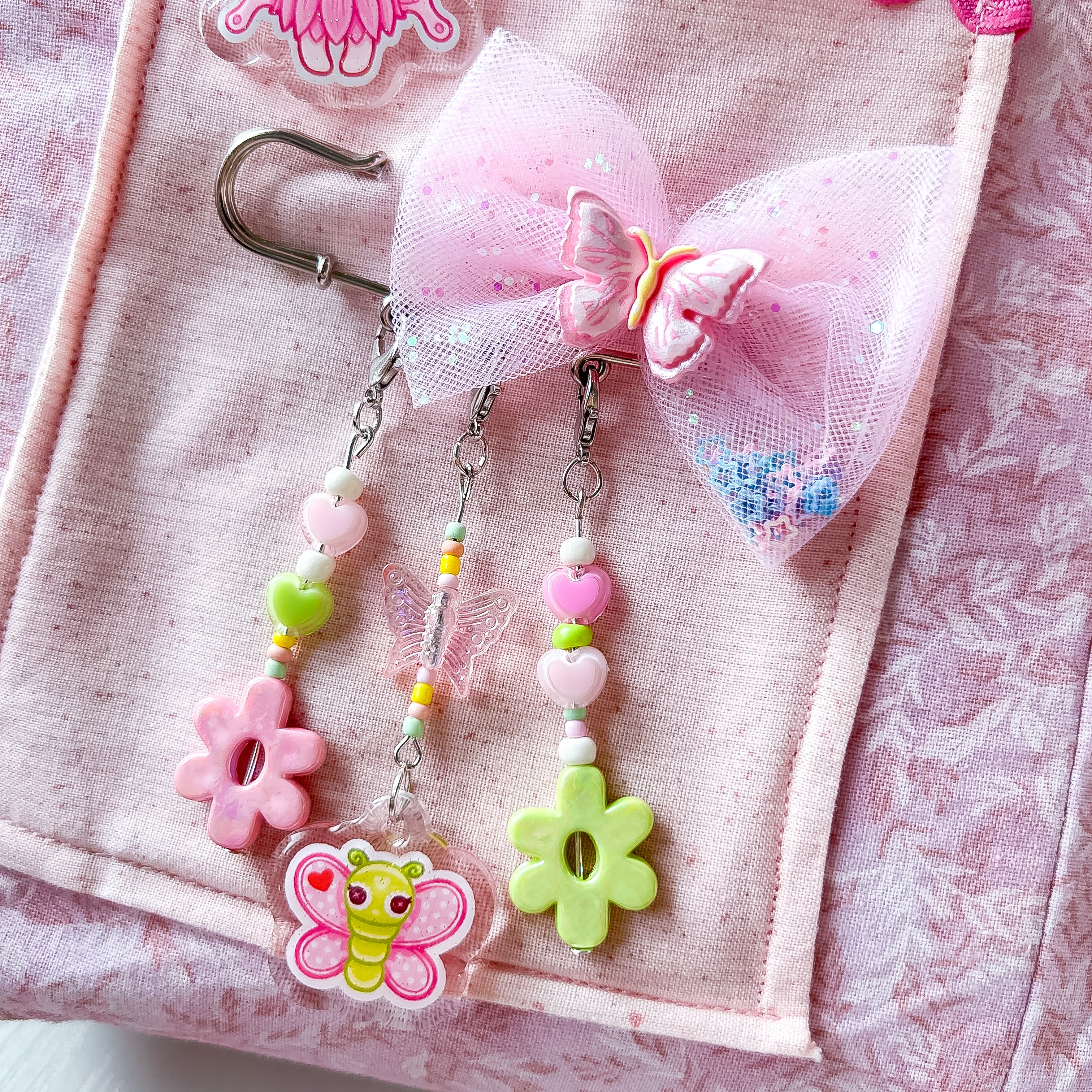 Glitter Epoxy Green & Pink Butterfly Pendant Beaded Bag Brooch